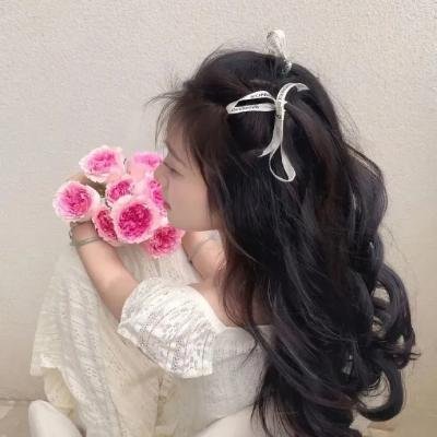 女大学生